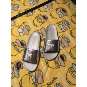 Victoria’s Secret PINK Slides Silver Metallic SINGLE STRAP Large Dog Logo 8.5